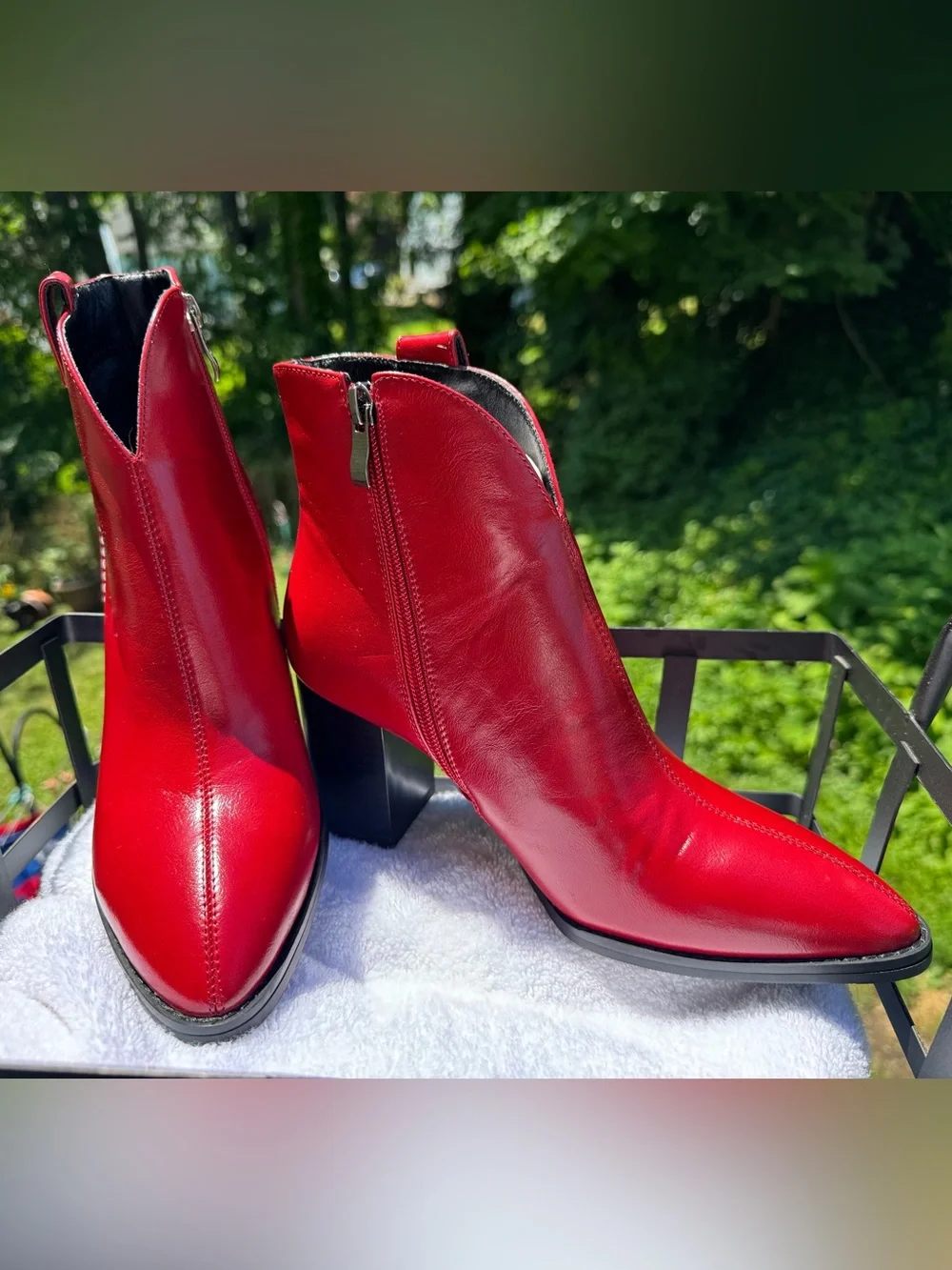 Torgeis Daralyn Women's Red Ankle Booties 6.5 Block Heel New